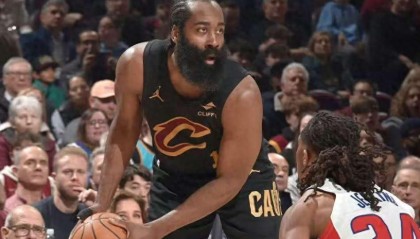 世界杯官网直播客户端下载入口-113：109，骑士掀翻联盟第1！哈登致命2分杀死比赛，施罗德立大功